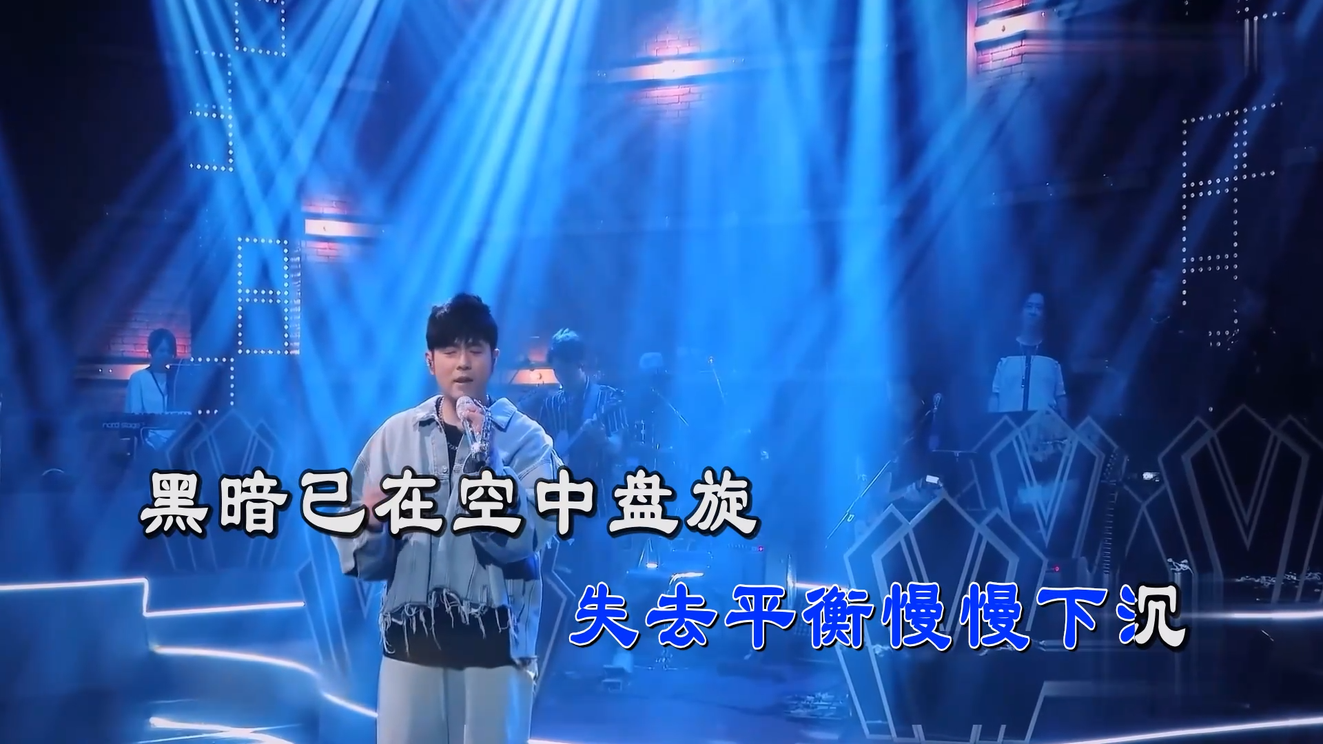 【米柒视频网】周杰伦 – 回到过去(HT LaKHouse  Mix) 现场mv [www.mqmix.com].mp4