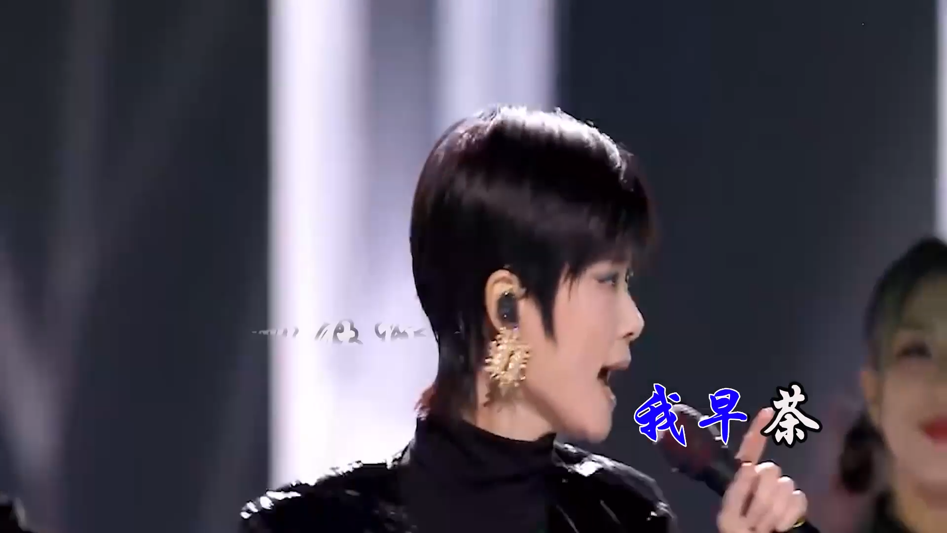 【米柒视频网】李宇春 – 下个路口见 (DjRer Lak House Mix) 现场mv [www.mqmix.com].mp4